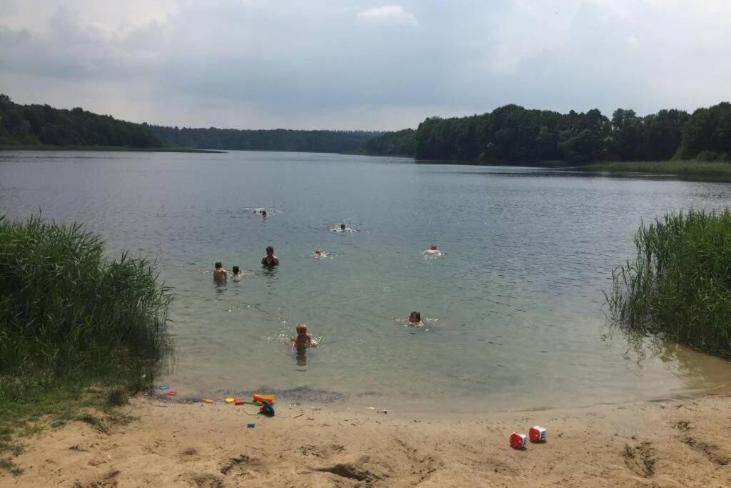Ferienwohnung In Peetzig Am See Angermunde Bagian luar foto