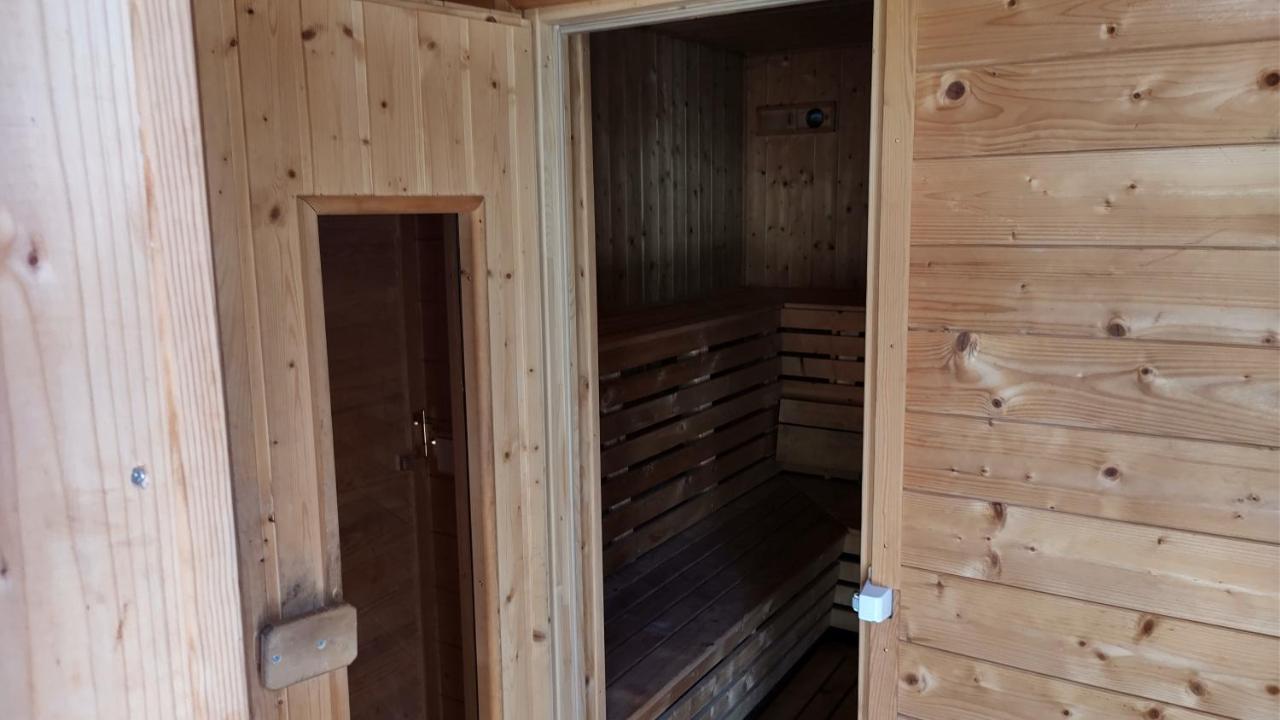 Ferienwohnung In Peetzig Am See Angermunde Bagian luar foto